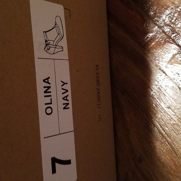 Journee Olina Navy Shoes size 7 - Picture 2 of 5